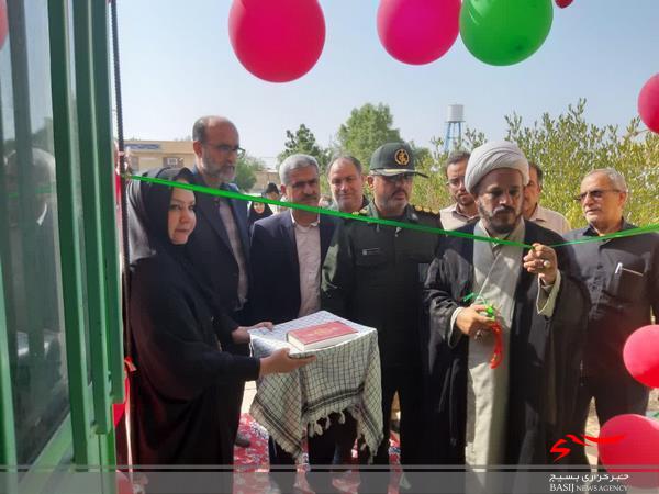 زنگ ایثار و مقاومت در مدارس دلوار به صدا در آمد زنگ ایثار و مقاومت در مدارس دلوار به صدا در آمد