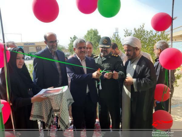 زنگ ایثار و مقاومت در مدارس دلوار به صدا در آمد زنگ ایثار و مقاومت در مدارس دلوار به صدا در آمد