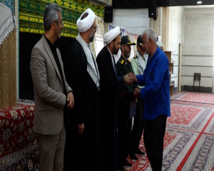 تجلیل از رزمندگان دفاع مقدس در مهریز تجلیل از رزمندگان دفاع مقدس در مهریز