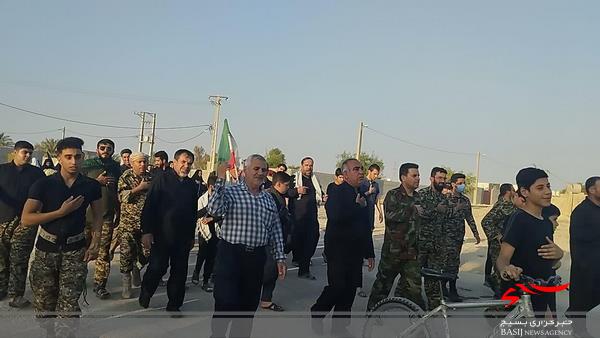 غبار روبی قبور مطهر گلزار شهدای روستای گورک خورشیدی در هفته دفاع مقدس غبار روبی قبور مطهر گلزار شهدای روستای گورک خورشیدی در هفته دفاع مقدس