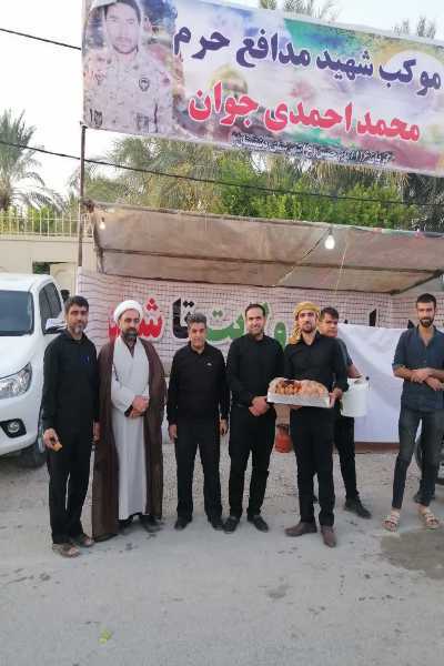 بازدید مسئول نمایندگی ولی فقیه تیپ عملیاتی امام صادق (ع) از موکب گردان ۱۱۶ امام حسین (ع) بازدید مسئول نمایندگی ولی فقیه تیپ عملیاتی امام صادق (ع) از موکب گردان ۱۱۶ امام حسین (ع)