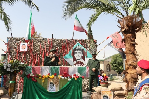 بسیجیان غیور اجازه نمی دهند خدشه ای به این نظام و انقلاب وارد شود بسیجیان غیور اجازه نمی دهند خدشه ای به این نظام و انقلاب وارد شود