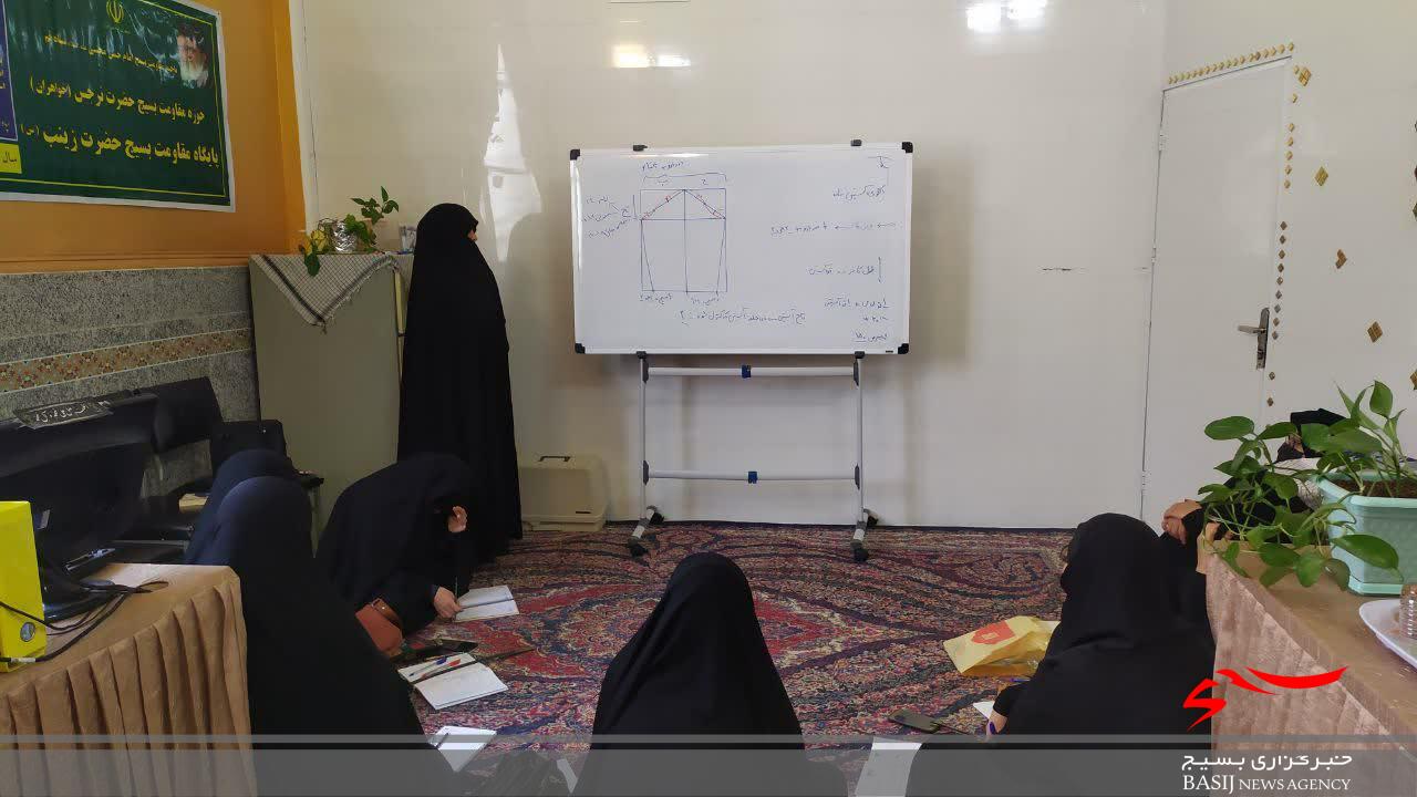 برگزاری کلاسهای آموزش دوخت چادر و بافندگی در پردیسان قم برگزاری کلاسهای آموزش دوخت چادر و بافندگی در پردیسان قم
