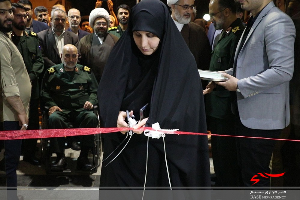 «نمایشگاه مقداد» در قم آغاز به کار کرد