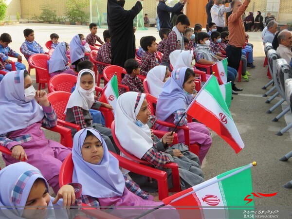 مراسم گرامیداشت 13 آبان در مدرسه شهدای روستای لیلک برگزار شد مراسم گرامیداشت 13 آبان در مدرسه شهدای روستای لیلک برگزار شد