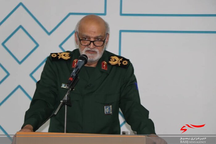 دیدار صمیمانه سردار غیاثی با فعالان فرهنگی دیدار صمیمانه سردار غیاثی با فعالان فرهنگی