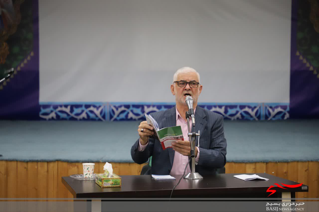 باید جهاد تبیین را در خانوادهها نهادینه کرد باید جهاد تبیین را در خانوادهها نهادینه کرد