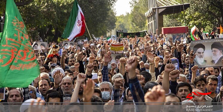 راهپیمایی مردم کشور برای اعلام انزجار از دشمنان برگزار میشود راهپیمایی مردم کشور برای اعلام انزجار از دشمنان برگزار میشود