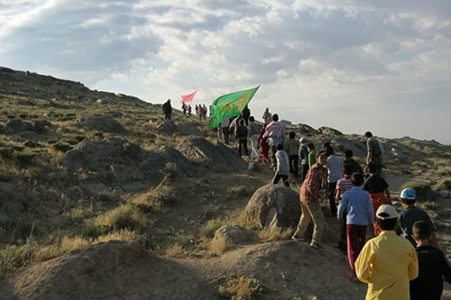 کوهپیمایی دانش آموزی به مناسبت سالروز شهادت شهید فهمیده کوهپیمایی دانش آموزی به مناسبت سالروز شهادت شهید فهمیده
