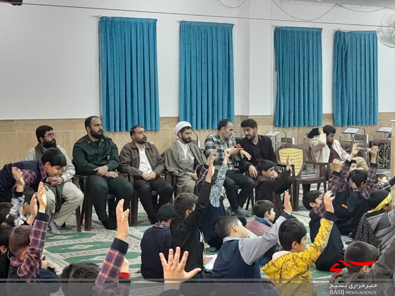 برگزاری ویژه برنامه جشن برای دهه نودی‌ها در مسجد امام حسن مجتبی(ع)