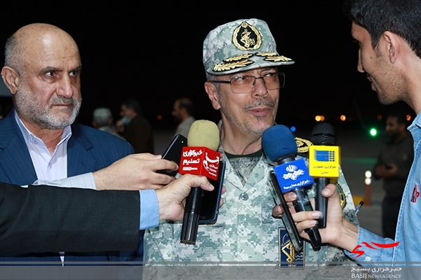 رئیس ستاد کل نیروهای مسلّح وارد استان بوشهر شد رئیس ستاد کل نیروهای مسلّح وارد استان بوشهر شد