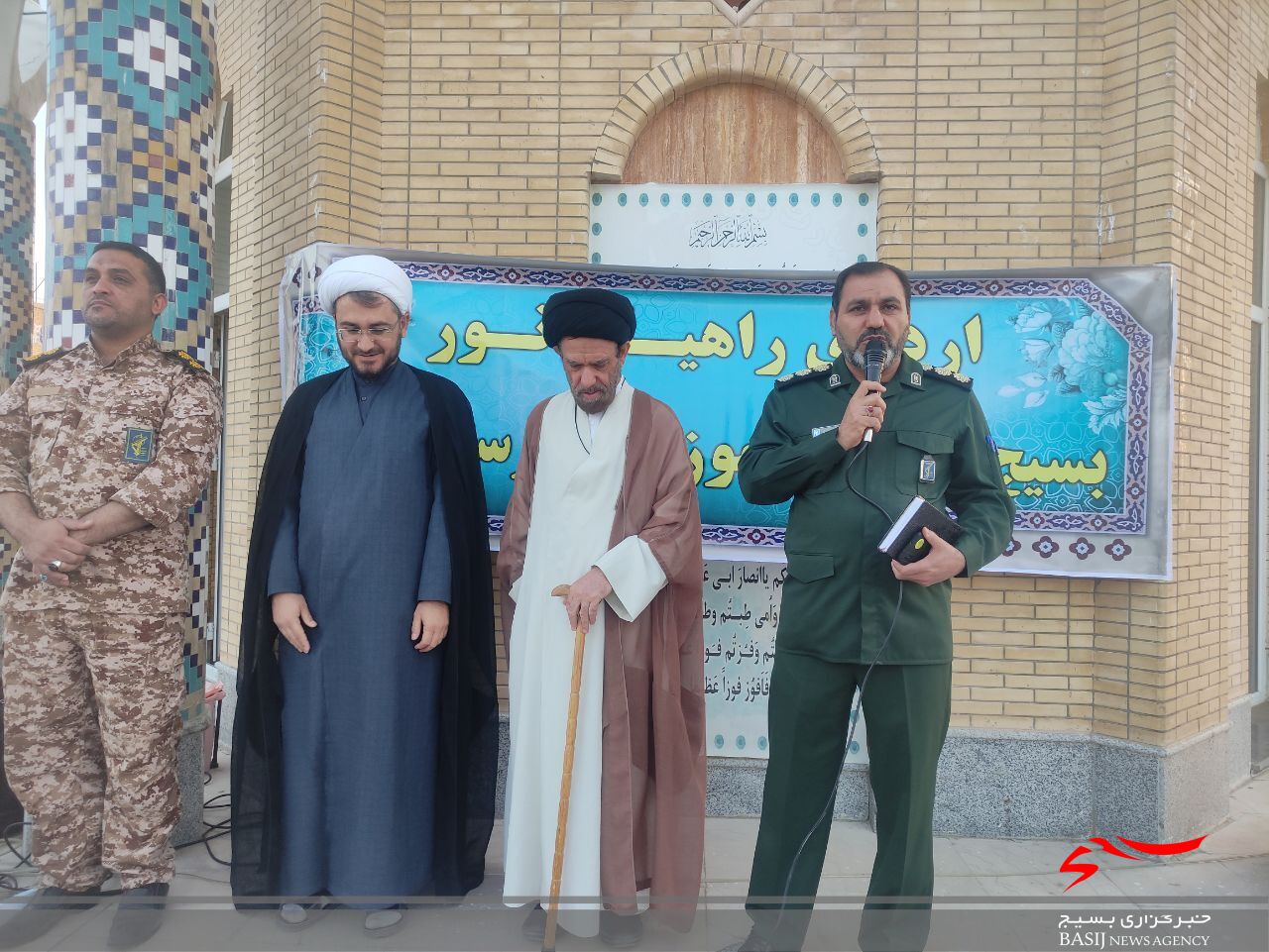 دانش آموزان دیری راهی سرزمین های نور شدند دانش آموزان دیری راهی سرزمین های نور شدند