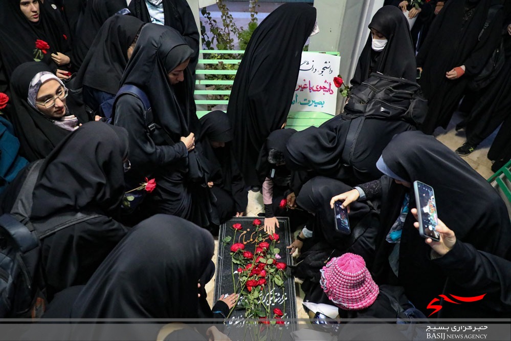 مراسم بزرگداشت روز دانشجو در دانشگاه قم برگزار شد مراسم بزرگداشت روز دانشجو در دانشگاه قم برگزار شد