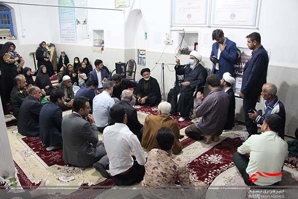بازدید امام جمعه بوشهر از روستای راهدار شهرستان دشتستان بازدید امام جمعه بوشهر از روستای راهدار شهرستان دشتستان