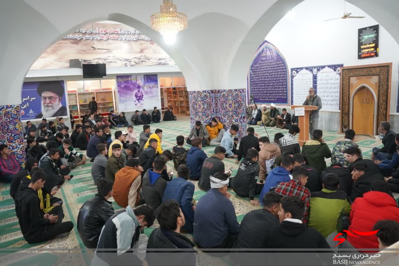 بازدید دانش آموزان لرستانی از مناطق عملیاتی جنوب