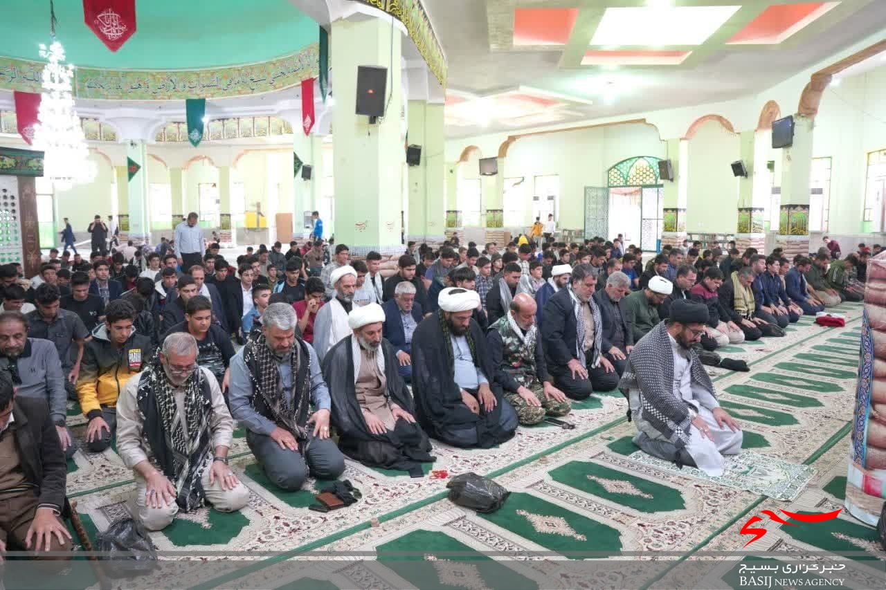 بازدید دانش آموزان لرستانی از مناطق عملیاتی جنوب