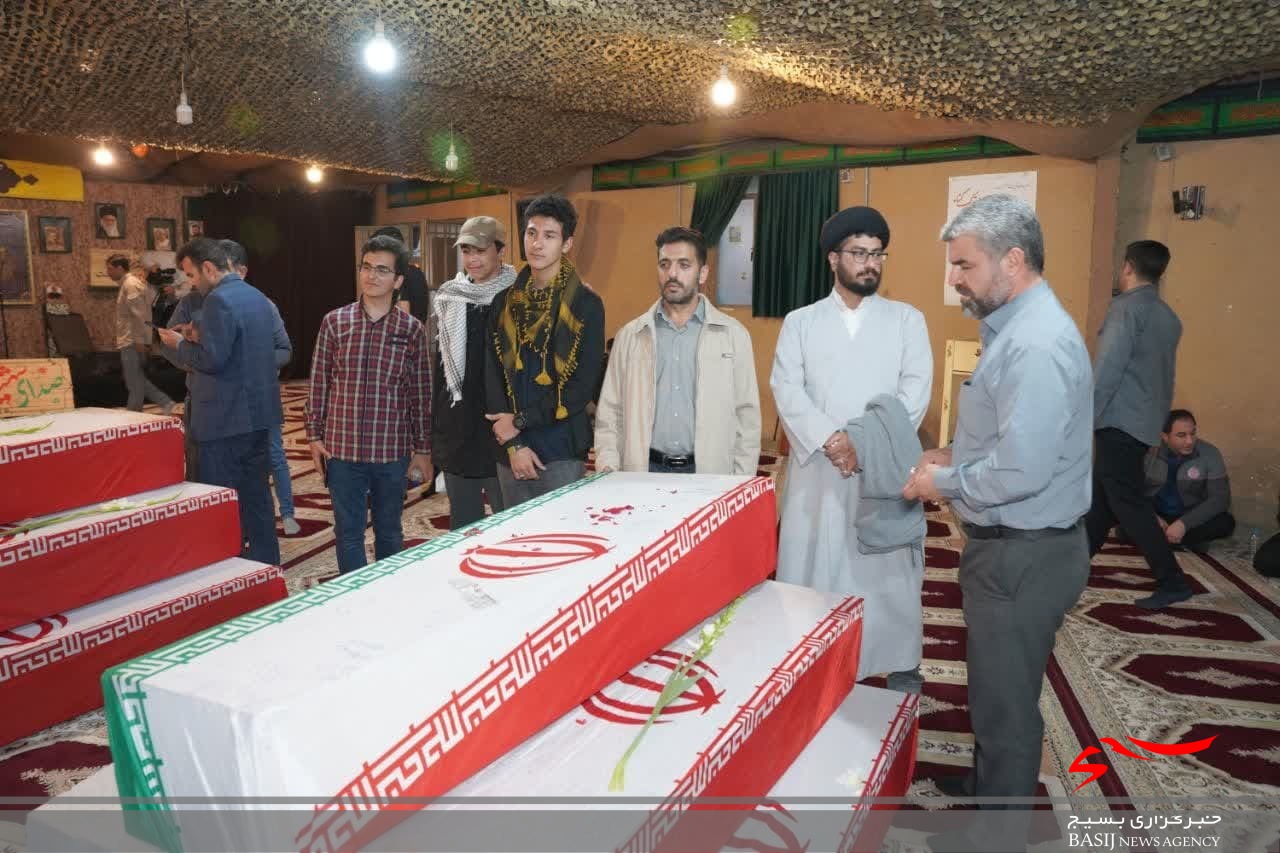 بازدید دانش آموزان لرستانی از مناطق عملیاتی جنوب