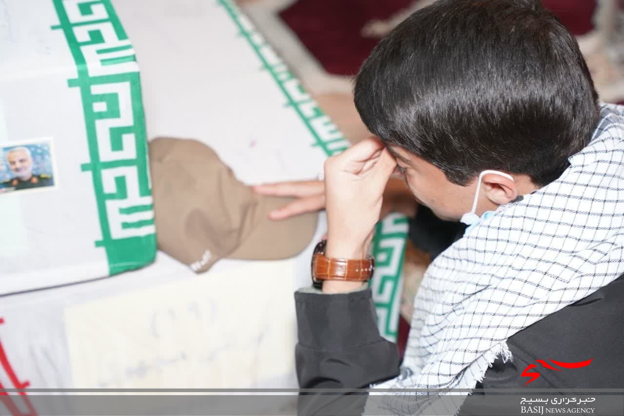 بازدید دانش آموزان لرستانی از مناطق عملیاتی جنوب