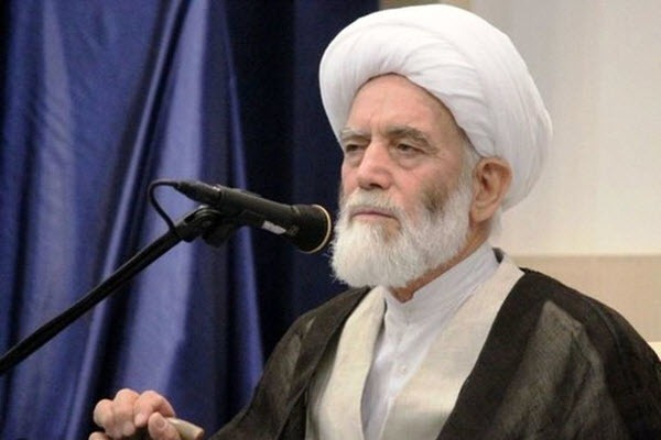 خودشناسی باید در اولویت کارهای انسان باشد
