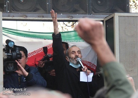 برگزاری مراسم تشییع پیکر رستم قاسمی با حضور فرماندهان سپاه در شهرک شهید محلاتی تهران
