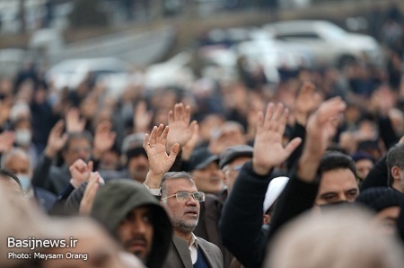برگزاری مراسم تشییع پیکر رستم قاسمی با حضور فرماندهان سپاه در شهرک شهید محلاتی تهران
