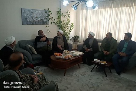 عیادت حجت الاسلام عربیان و مسئول رسیدگی به امور مساجد جنوب غرب تهران از فرمانده ناحیه مسلم بن عقیل