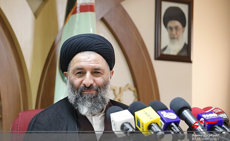 بسیج درخشان ترین برگ زرین انقلاب شکوهمند اسلامی بسیج درخشان ترین برگ زرین انقلاب شکوهمند اسلامی