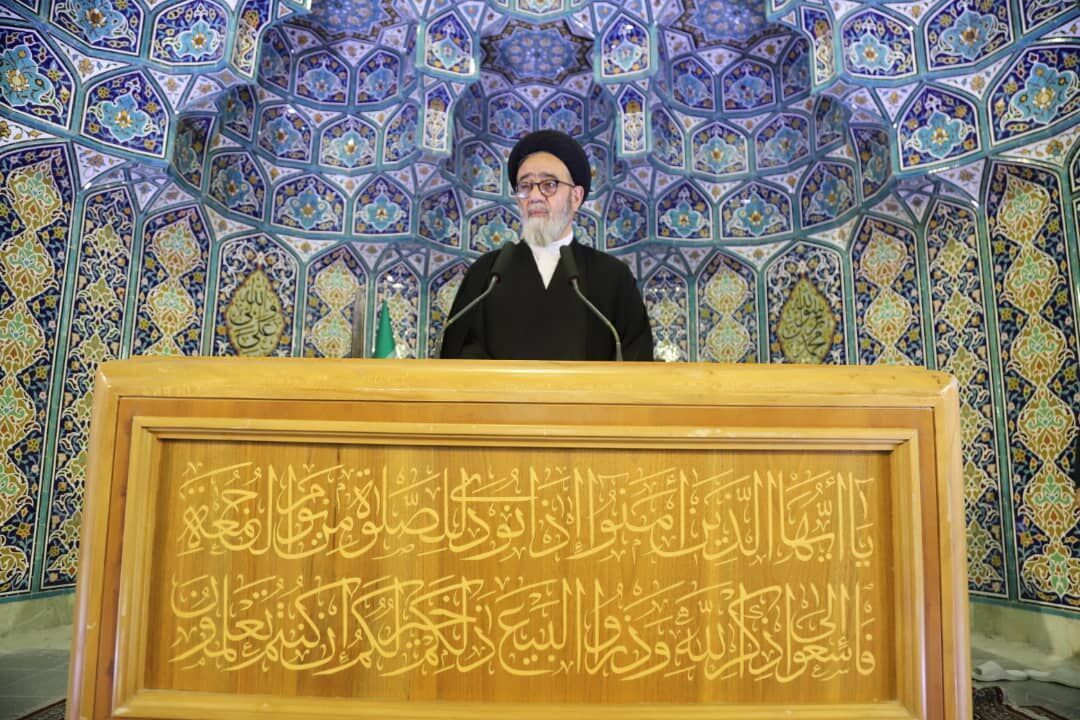 باید در موضع وحدت و همدلی خود بایستیم باید در موضع وحدت و همدلی خود بایستیم