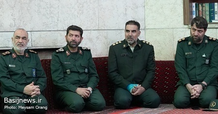 دیدار فرمانده کل سپاه پاسداران با بسیجیان پایگاه مقاومت بسیج کوی نصر از ناحیه شهید باهنر