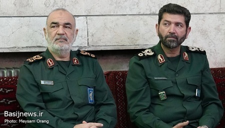 دیدار فرمانده کل سپاه پاسداران با بسیجیان پایگاه مقاومت بسیج کوی نصر از ناحیه شهید باهنر