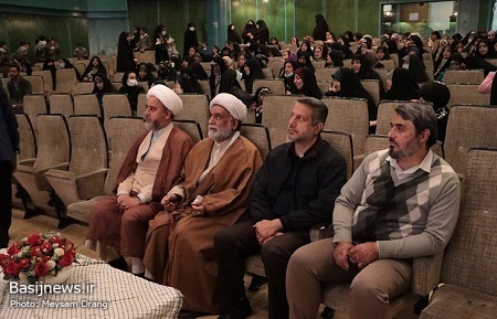 الگوی بسیجیان امام علی علیه السلام است نه سلبریتی‌ها
