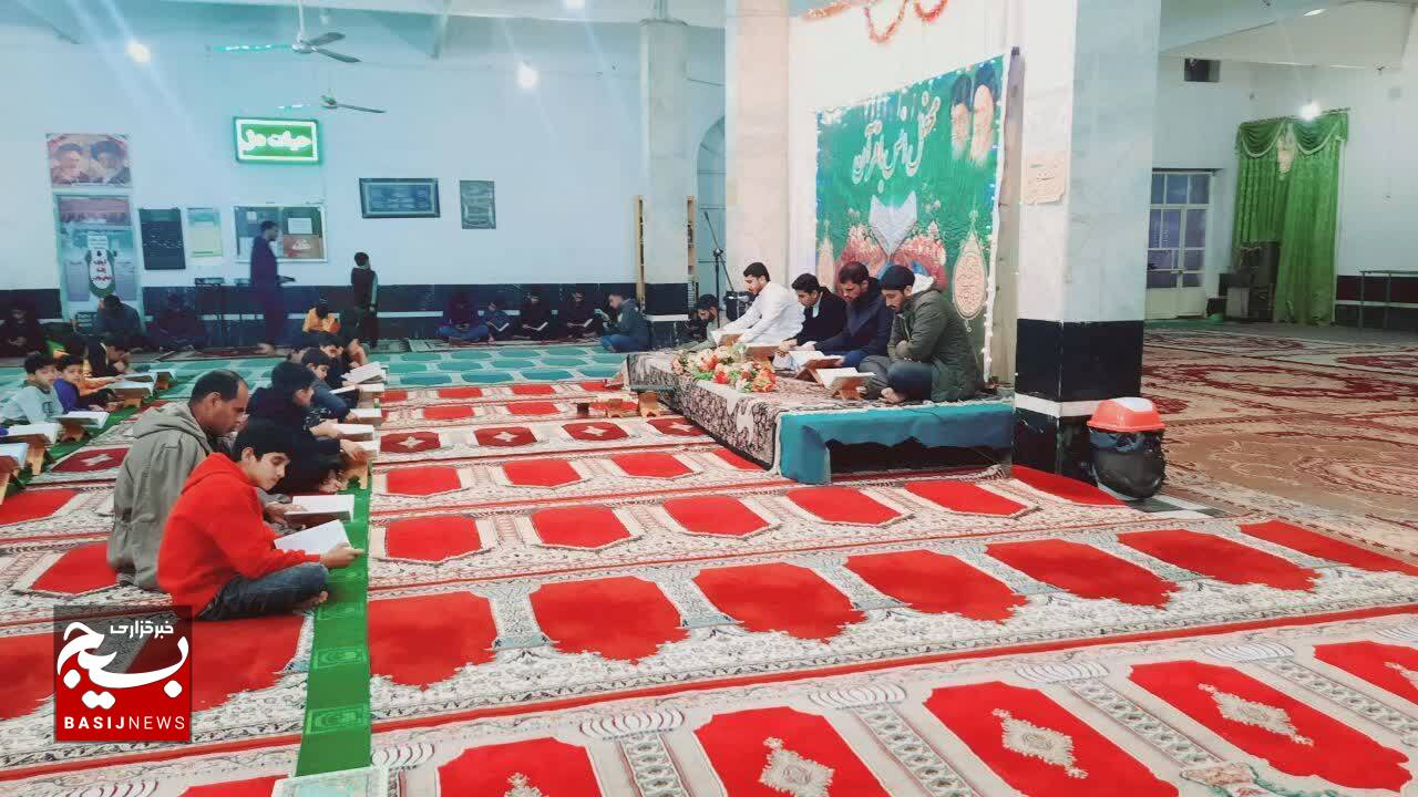 جلسات جزخوانی قرآن کریم درجای جای گتوند برگزار می شود