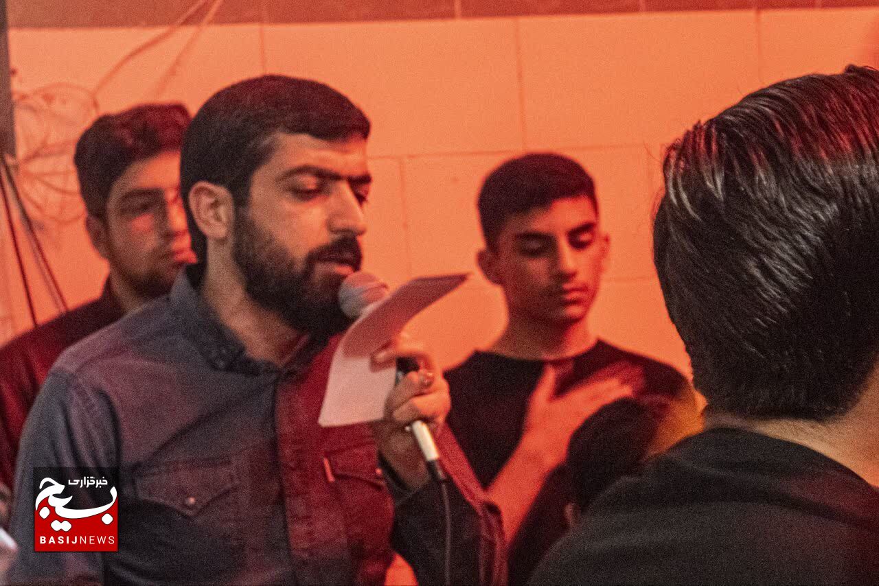 مراسم وفات حضرت خدیجه(س) در گتوند برگزار شد مراسم وفات حضرت خدیجه(س) در گتوند برگزار شد
