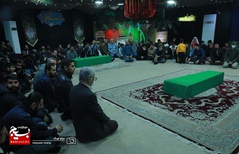 مراسم بدرقه و تشییع پیکر شهیدان مدافع حرم «میلاد حیدری» و «مقداد مهقانی» برگزار شد