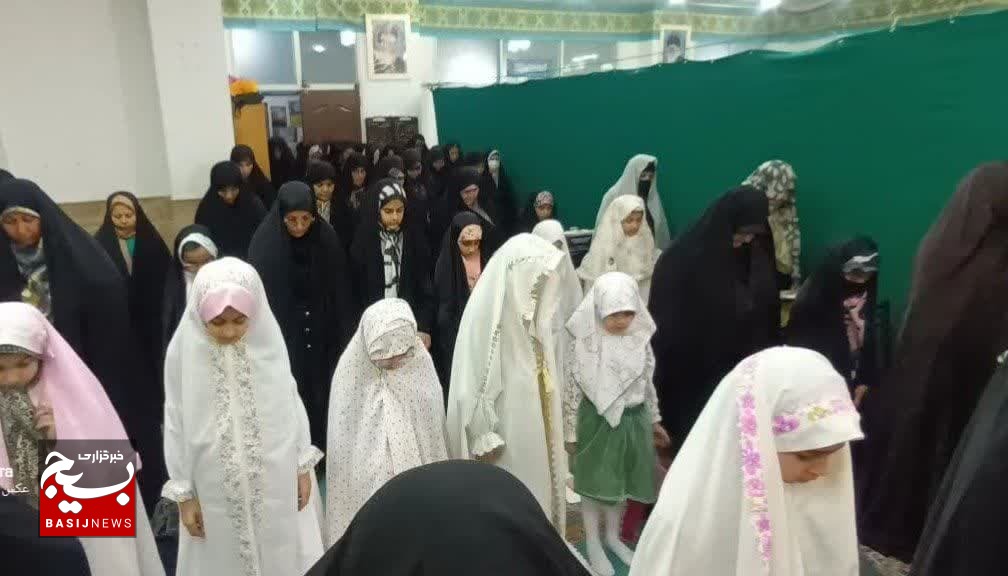 برپایی ضیافت افطاری ویژه حلقههای صالحین پایگاه ریحانه النبی(س) قم برپایی ضیافت افطاری ویژه حلقههای صالحین پایگاه ریحانه النبی(س) قم