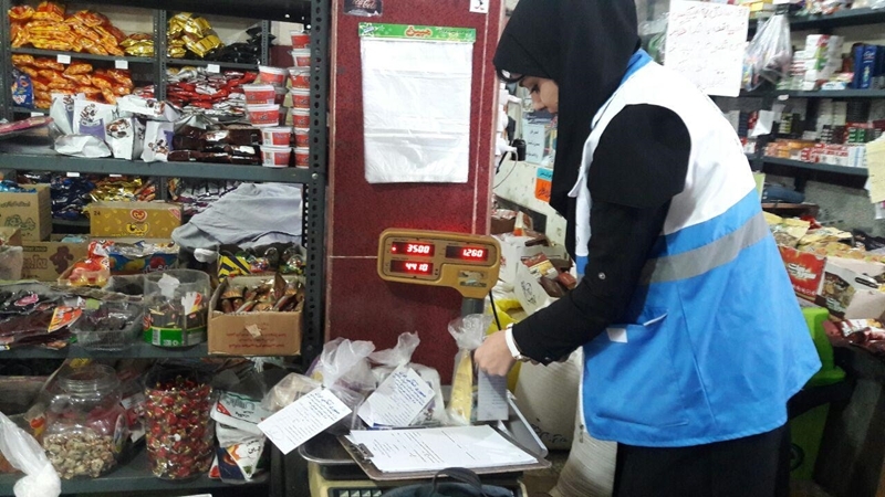 ۳۵۷ اخطار بهداشتی برای مراکز توزیع موادغذایی در دیر صادر شد ۳۵۷ اخطار بهداشتی برای مراکز توزیع موادغذایی در دیر صادر شد