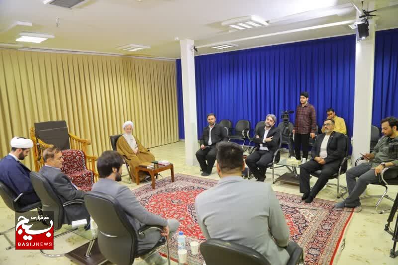 آیت الله جوادی آملی:شعر عنایتی از سوی خداوند متعال است
