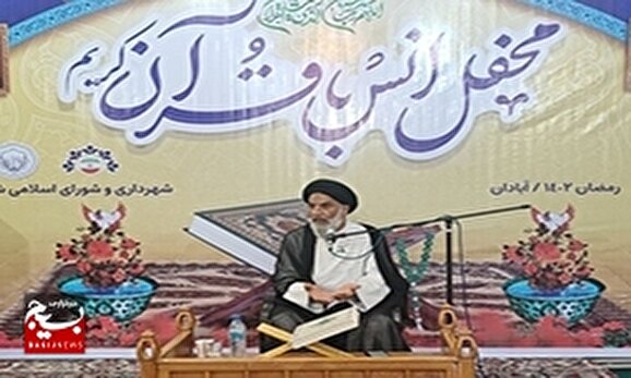 ساده زیستی مسئولان، اعتماد مردم را به دنبال دارد