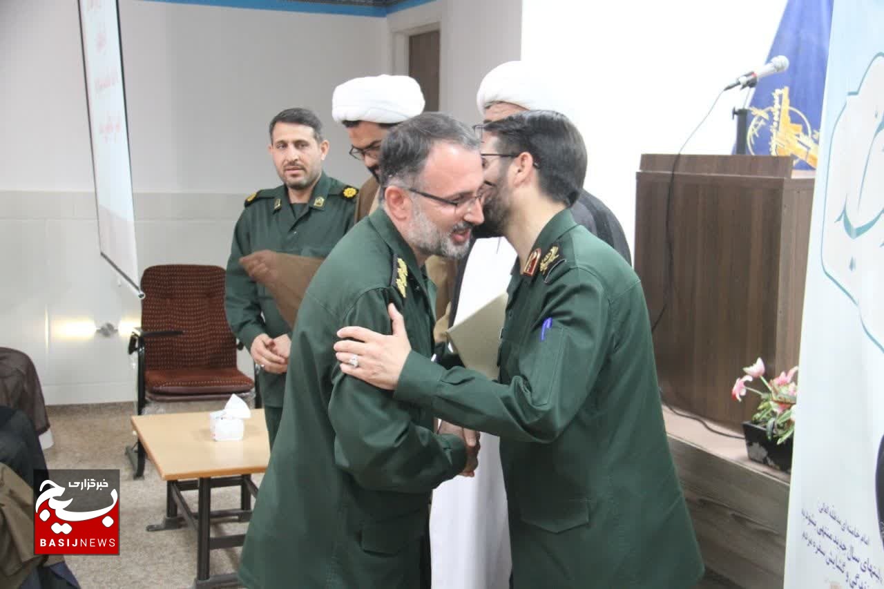 فرمانده ناحیه مقاومت بسیج امام حسن مجتبی(ع) قم معارفه شد فرمانده ناحیه مقاومت بسیج امام حسن مجتبی(ع) قم معارفه شد