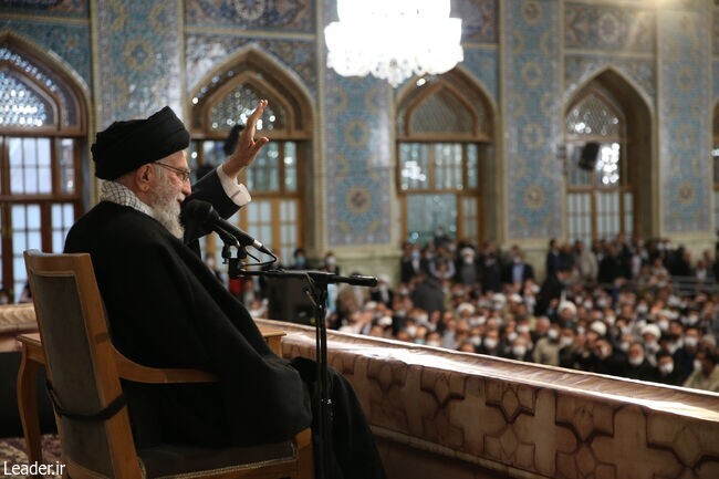 تحول یعنی رفع نقاط معیوب؛ منظور دشمن از دگرگونی تغییر هویت جمهوری اسلامی است تحول یعنی رفع نقاط معیوب؛ منظور دشمن از دگرگونی تغییر هویت جمهوری اسلامی است