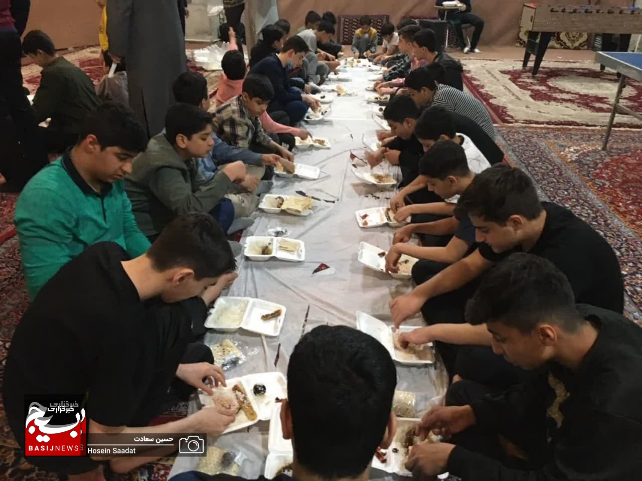 برگزاری برنامه «شبی در مسجد» توسط پایگاه شهید قلی زاده قم برگزاری برنامه «شبی در مسجد» توسط پایگاه شهید قلی زاده قم