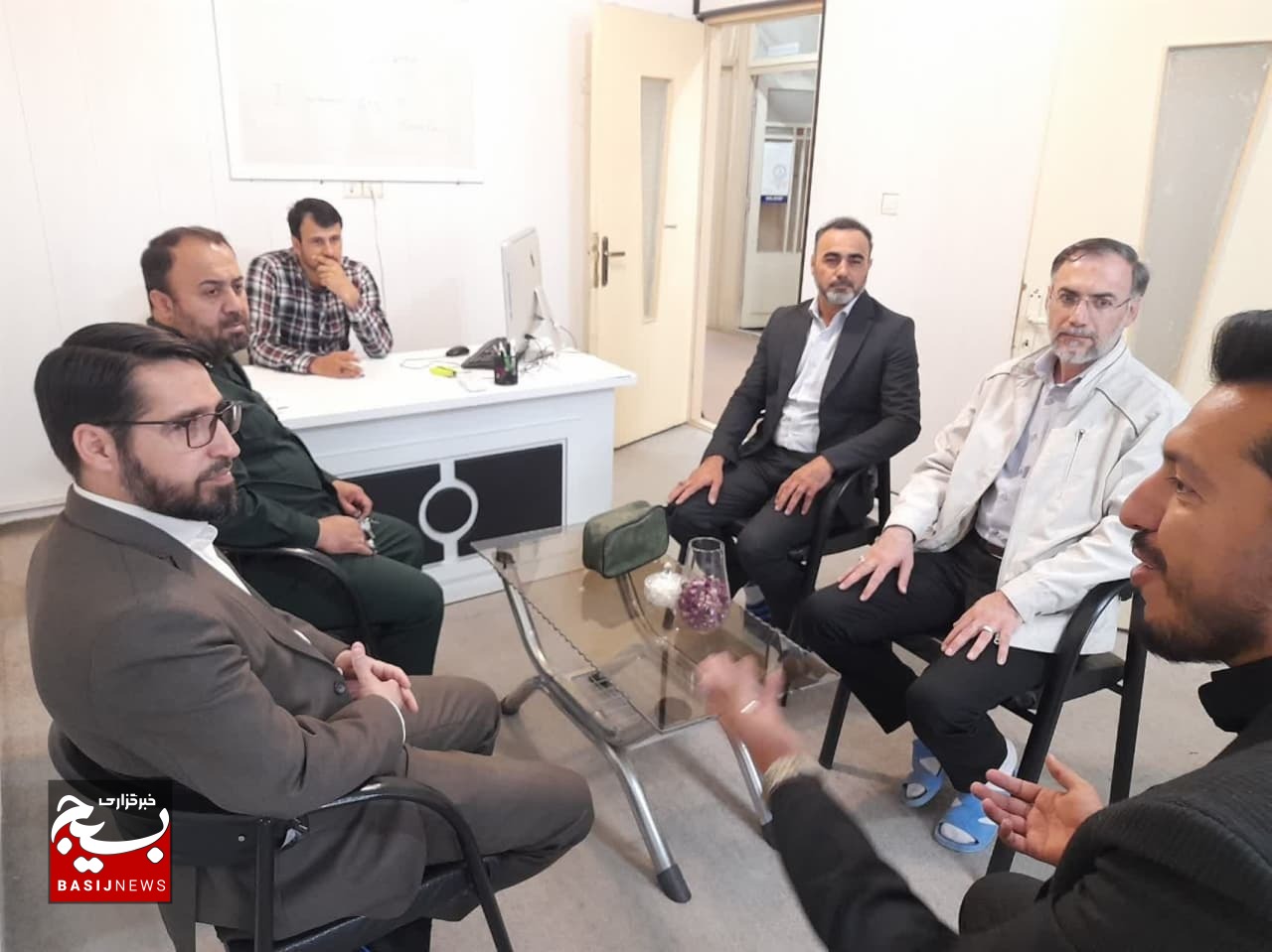 بازدید سردار کبیریپور از موسسه دانشبنیان بذر و نشاء کیمیا سبز ابرار قم بازدید سردار کبیریپور از موسسه دانشبنیان بذر و نشاء کیمیا سبز ابرار قم
