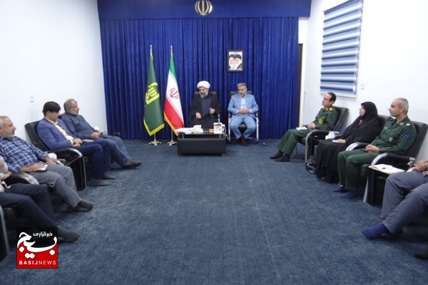 برگزاری یادواره شهدا بهترین فرصت برای زنده نگه داشتن یاد آنهاست برگزاری یادواره شهدا بهترین فرصت برای زنده نگه داشتن یاد آنهاست