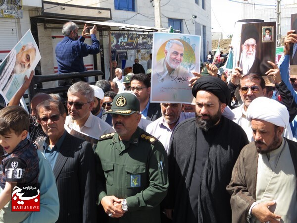 راهپیمایی روز قدس همزمان با سراسر کشور در شهر دلوار برگزار شد راهپیمایی روز قدس همزمان با سراسر کشور در شهر دلوار برگزار شد
