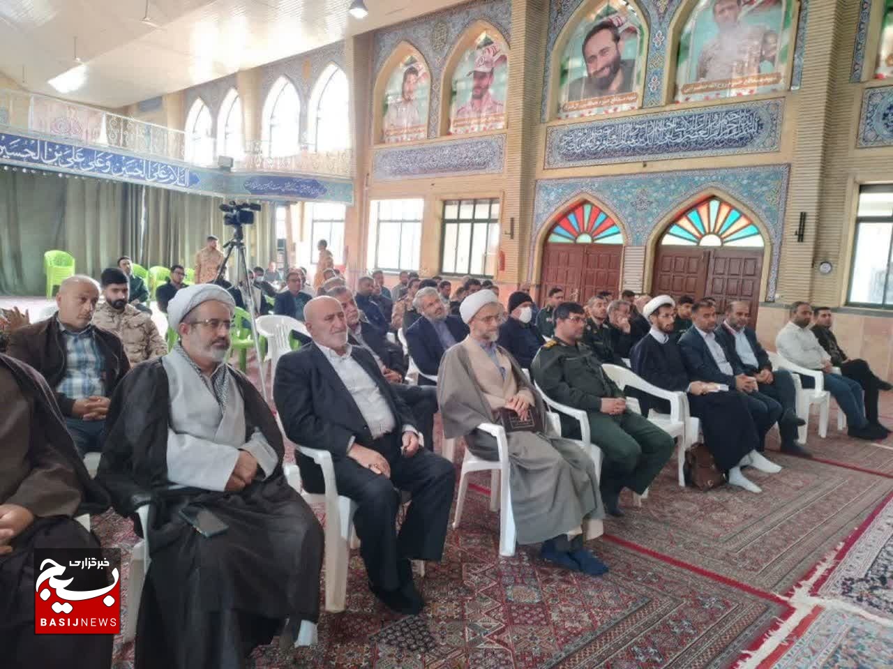 معیار عمل خود را خواست خدا قرار دهیم . معیار عمل خود را خواست خدا قرار دهیم .