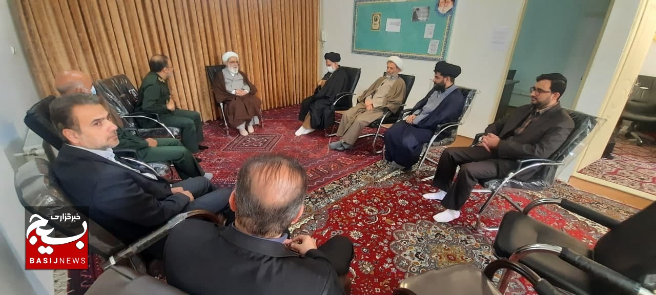 ادامه دیدارهای نوروزی فرمانده سپاه استان قم با علما و اساتید برجسته حوزوی ادامه دیدارهای نوروزی فرمانده سپاه استان قم با علما و اساتید برجسته حوزوی