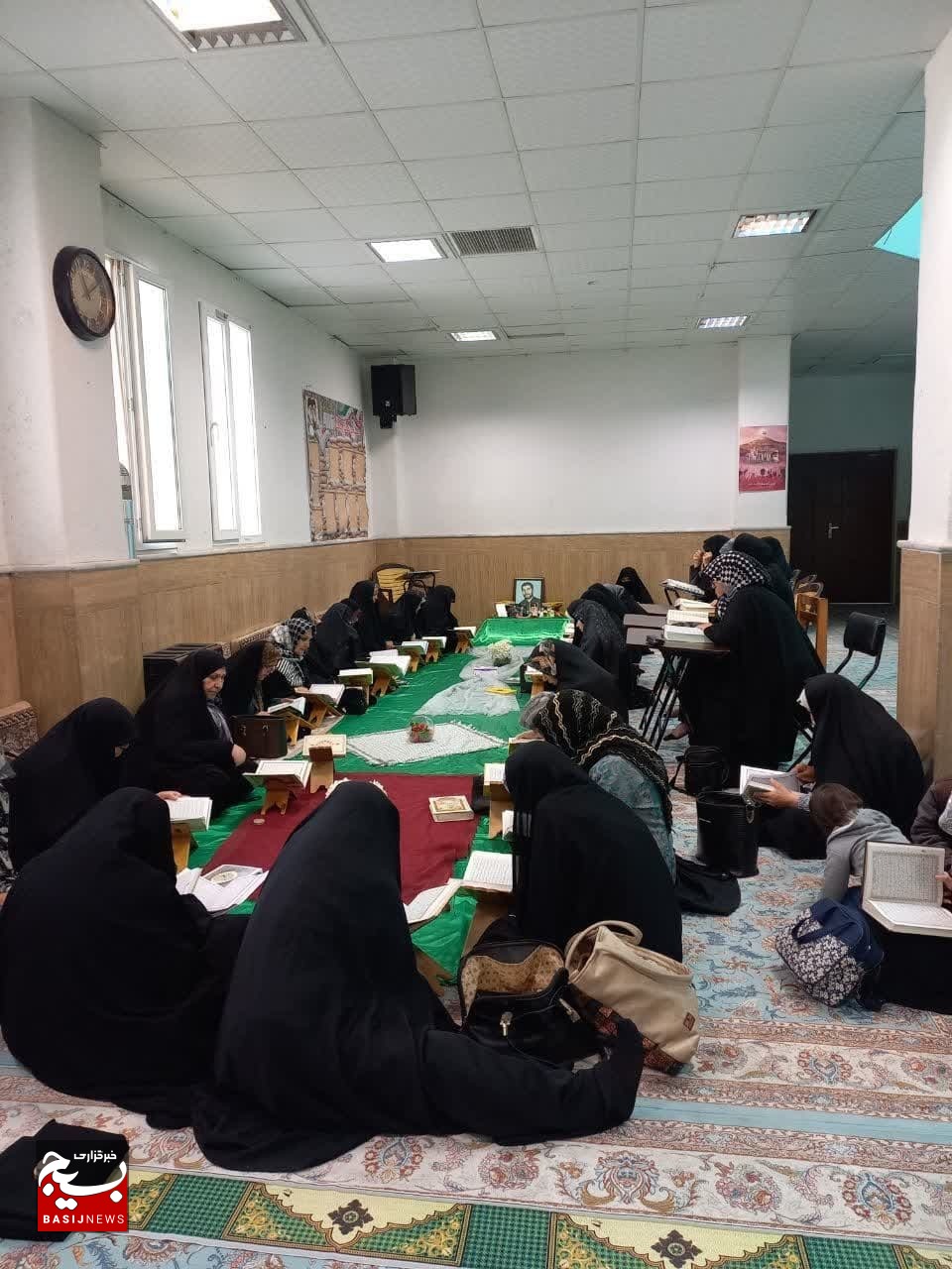 جزءخوانی قرآن کریم در محله باقریه به همت پایگاه معصومیه قم جزءخوانی قرآن کریم در محله باقریه به همت پایگاه معصومیه قم
