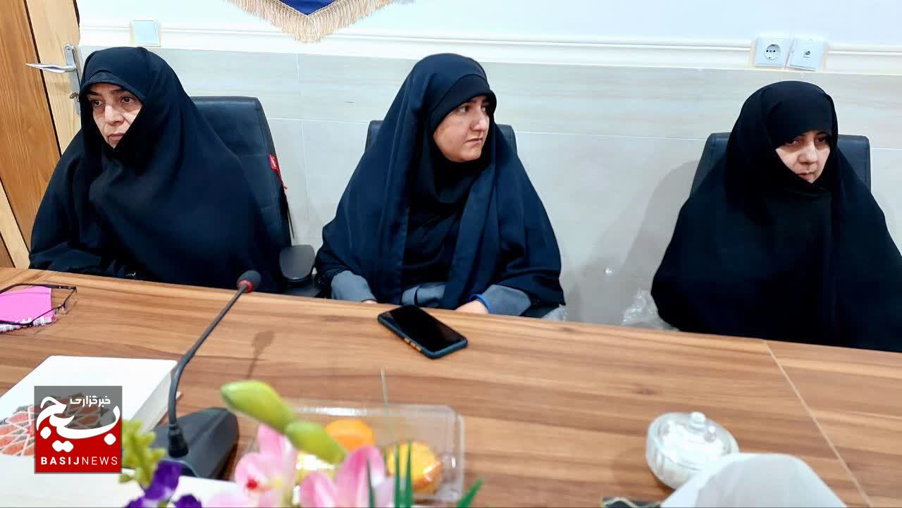 دیدار تشکل های شاهد و ایثارگر با رهبر معظم انقلاب در کهگیلویه و بویراحمد دیدار تشکل های شاهد و ایثارگر با رهبر معظم انقلاب در کهگیلویه و بویراحمد