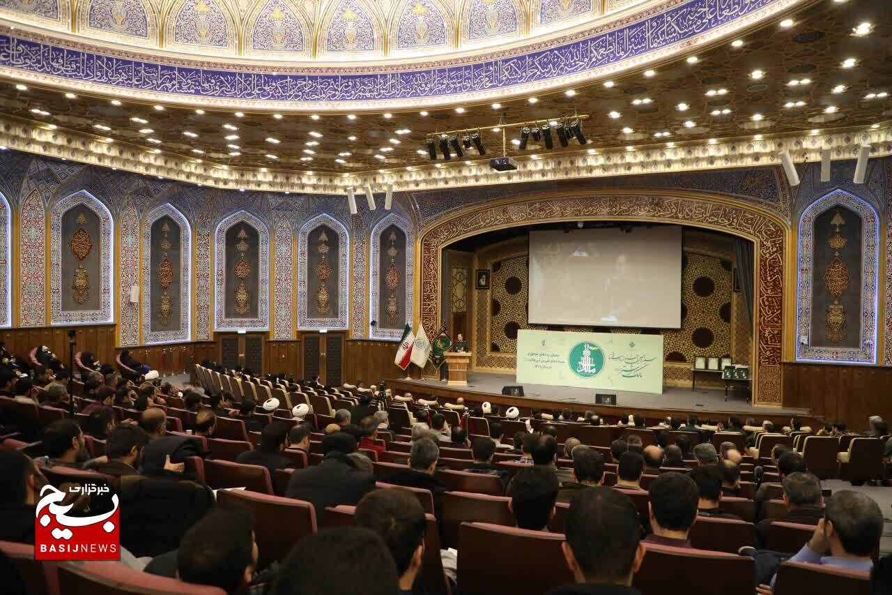 ۶۵ رده برتر سپاه امام علی بن ابیطالب(ع) تجلیل شدند ۶۵ رده برتر سپاه امام علی بن ابیطالب(ع) تجلیل شدند