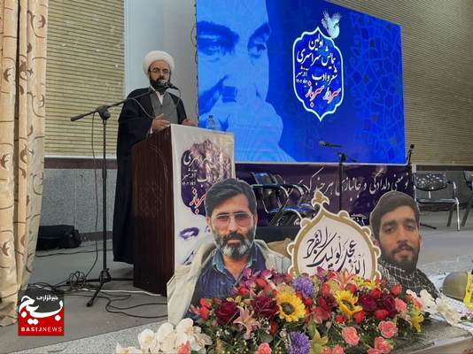 اخلاص، شاه کلید حاج قاسم سلیمانی بود اخلاص، شاه کلید حاج قاسم سلیمانی بود